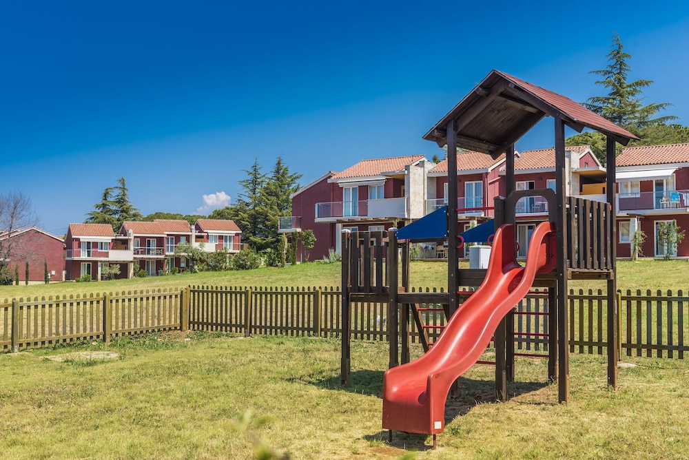 Apartments Polynesia Plava Laguna — Attractions for children in Umag, Istria