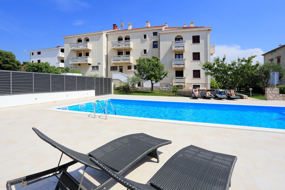 Hotel Mediteran — Swimming pool in Zadar, Zadar