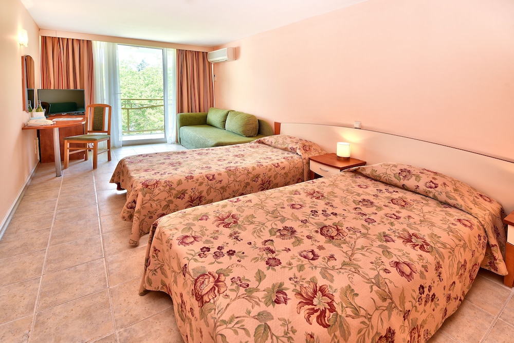 Hotel Malibu — Hotel rooms in Albena, Dobrich