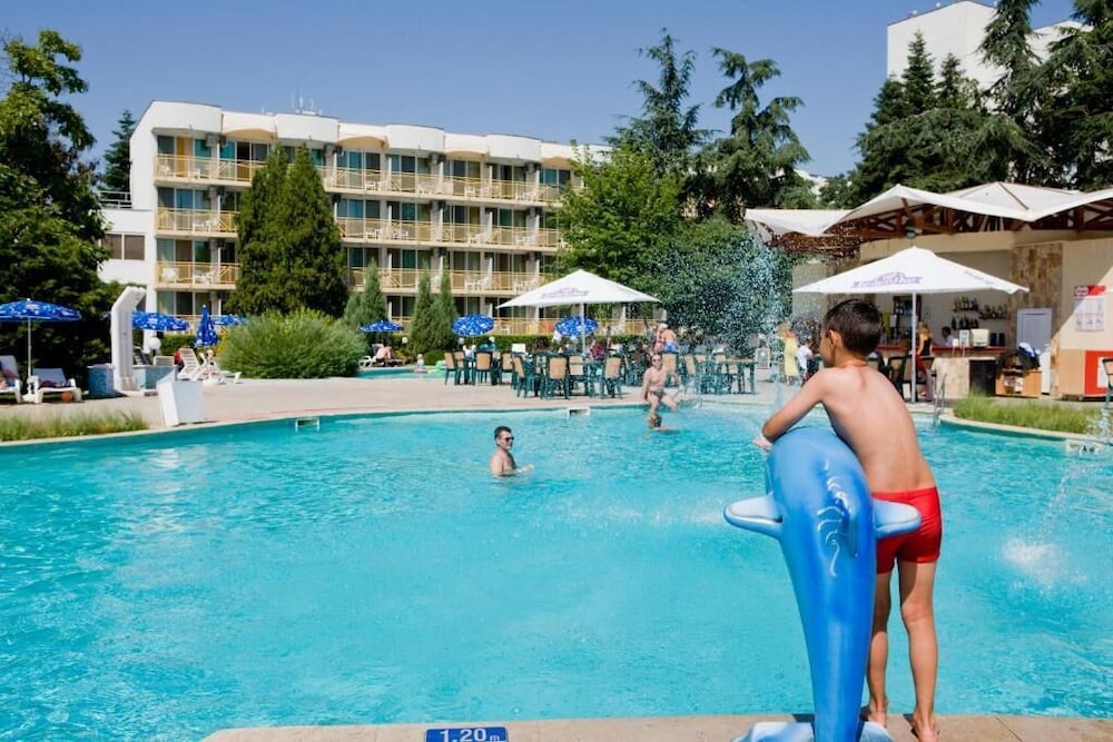 Hotel Malibu — Swimming pool in Albena, Dobrich