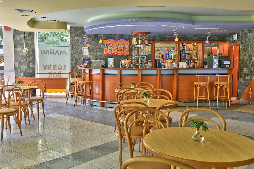 Hotel Malibu — Restaurant & bars in Albena, Dobrich