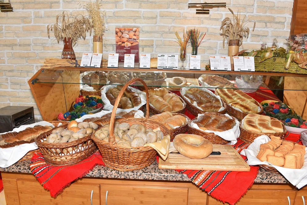 Hotel Malibu — Restaurant & bars in Albena, Dobrich