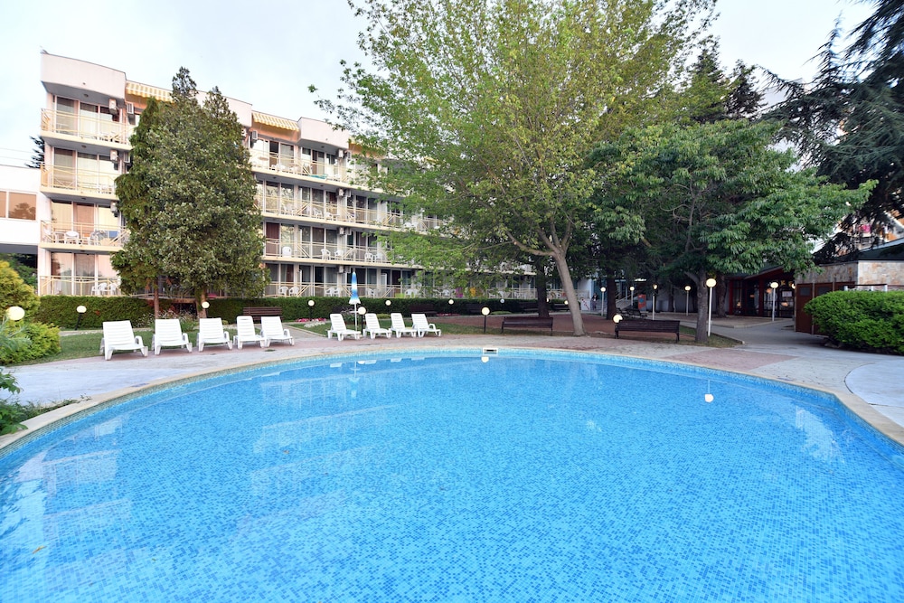 Hotel Malibu — Swimming pool in Albena, Dobrich