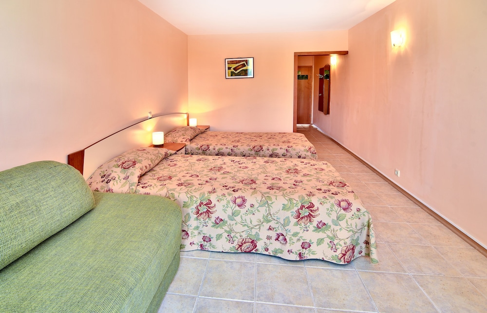 Hotel Malibu — Hotel rooms in Albena, Dobrich