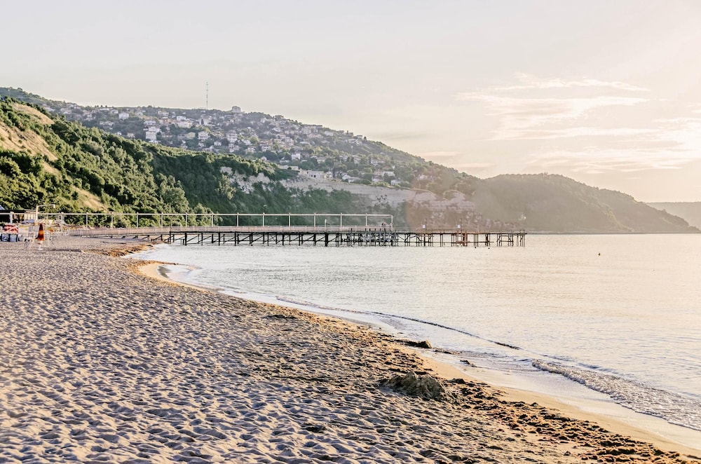 Hotel Malibu — Beach in Albena, Dobrich