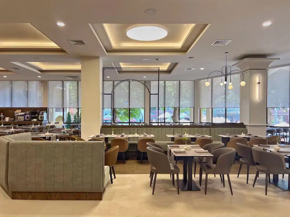 GRIFID AQUA CLUB BOLERO — Restaurant & bars in Golden Sands, Varna Region