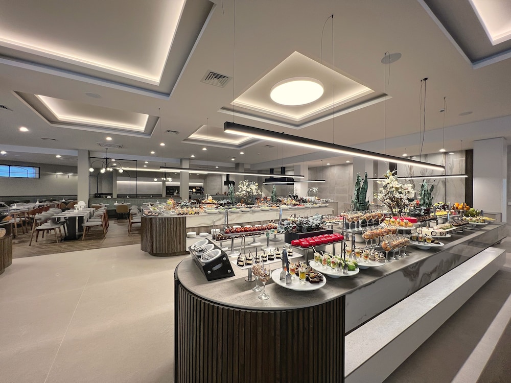 GRIFID AQUA CLUB BOLERO — Restaurant & bars in Golden Sands, Varna Region