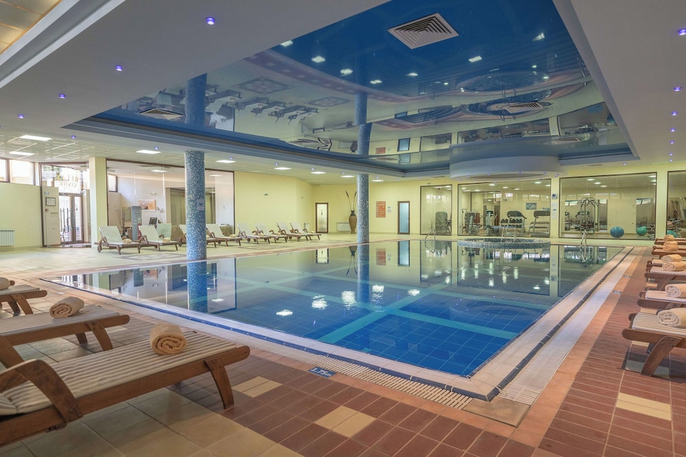 GRIFID AQUA CLUB BOLERO — Swimming pool in Golden Sands, Varna Region