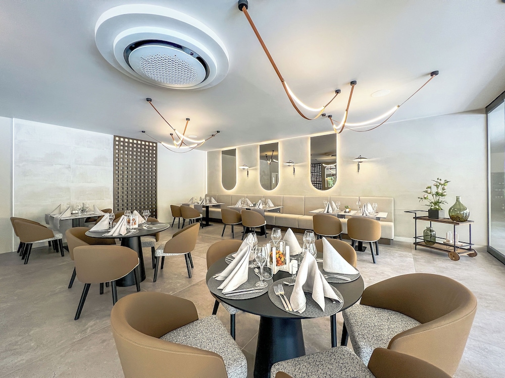 GRIFID AQUA CLUB BOLERO — Restaurant & bars in Golden Sands, Varna Region