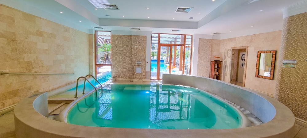 Grand Hotel Pomorie — Swimming pool in Pomorie, Burgas Region