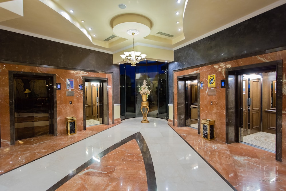 Grand Hotel Pomorie — Hotel building in Pomorie, Burgas Region