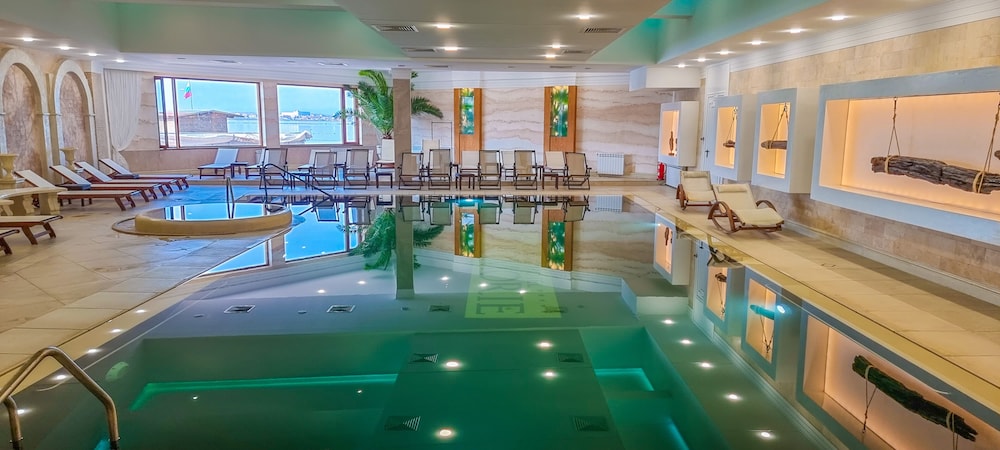 Grand Hotel Pomorie — Swimming pool in Pomorie, Burgas Region