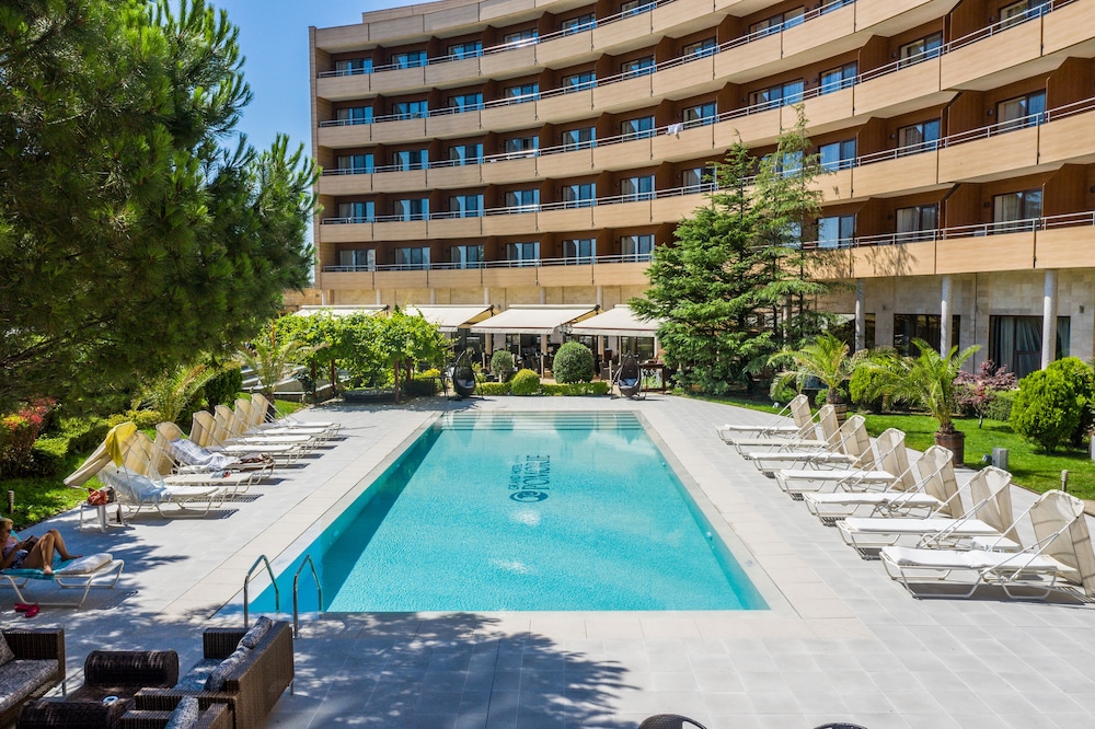 Grand Hotel Pomorie — Swimming pool in Pomorie, Burgas Region
