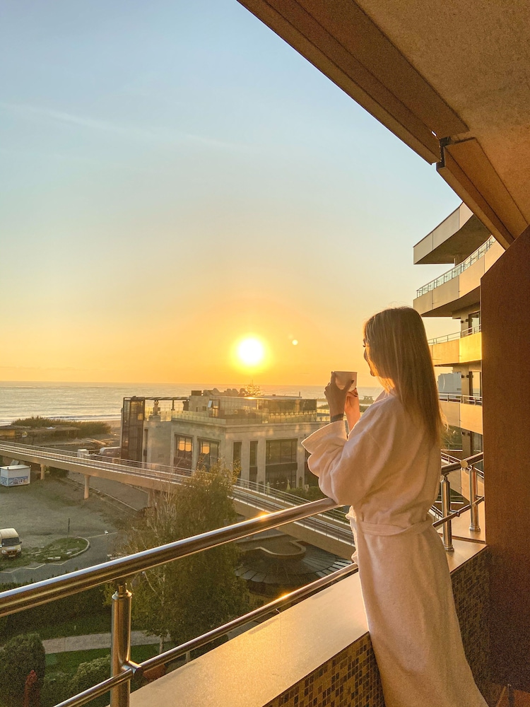 Grand Hotel Pomorie — Hotel building in Pomorie, Burgas Region