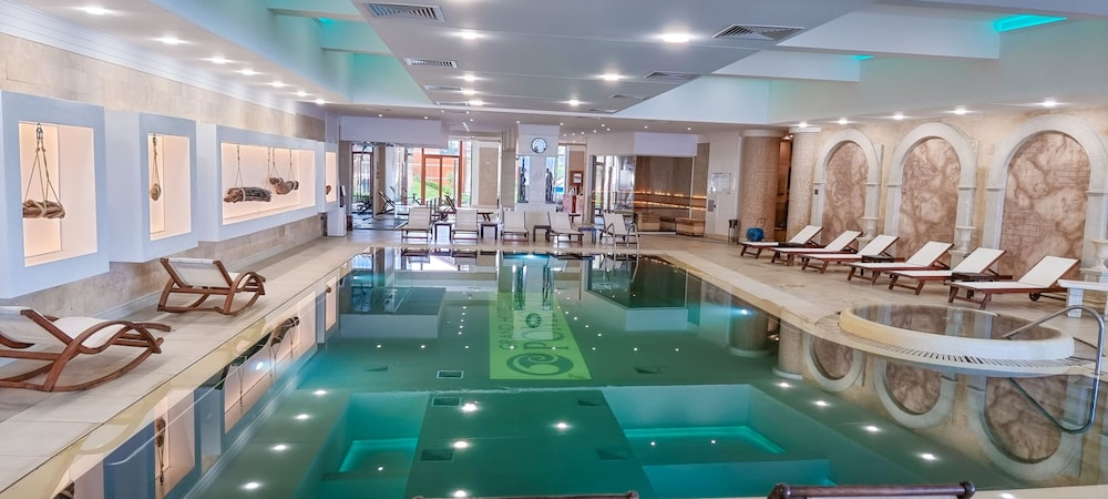 Grand Hotel Pomorie — Swimming pool in Pomorie, Burgas Region