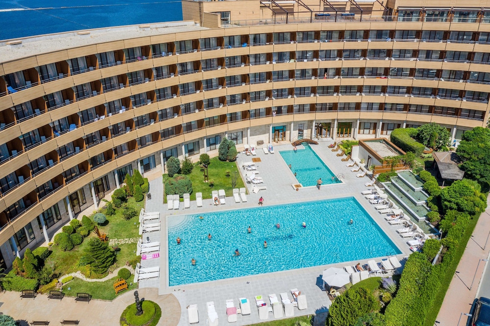 Grand Hotel Pomorie - zdjęcie 2