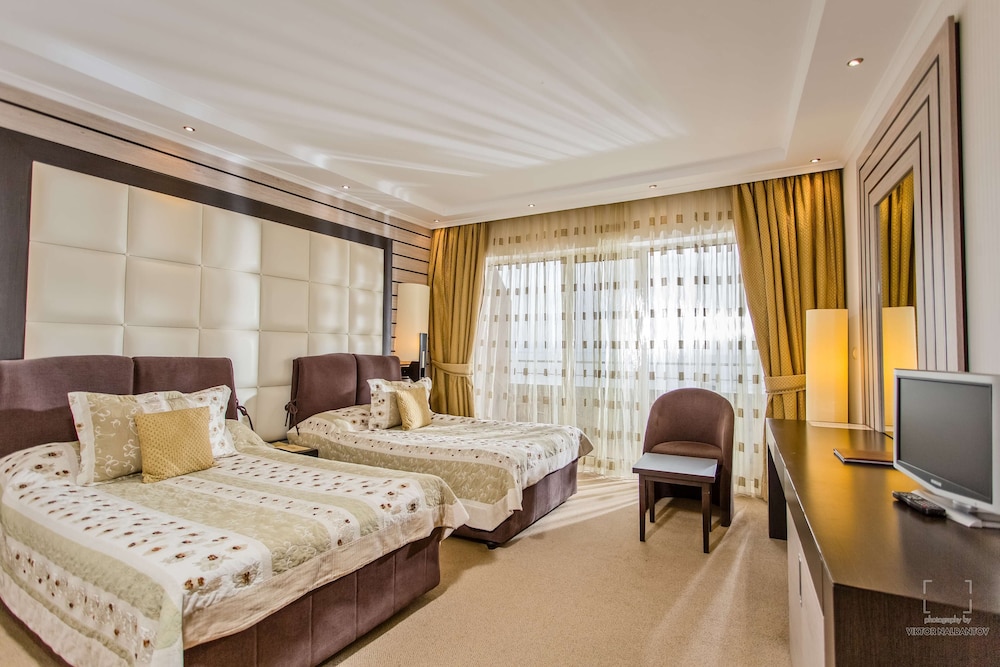 Grand Hotel Pomorie — Hotel rooms in Pomorie, Burgas Region