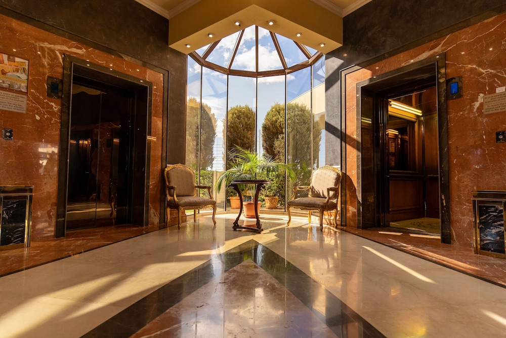 Grand Hotel Pomorie — Hotel building in Pomorie, Burgas Region