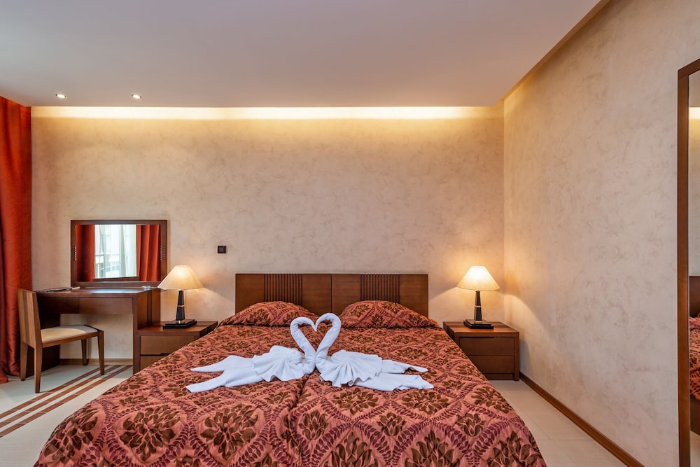 Garden of Eden Complex — Hotel rooms in Sveti Vlas, Burgas Region