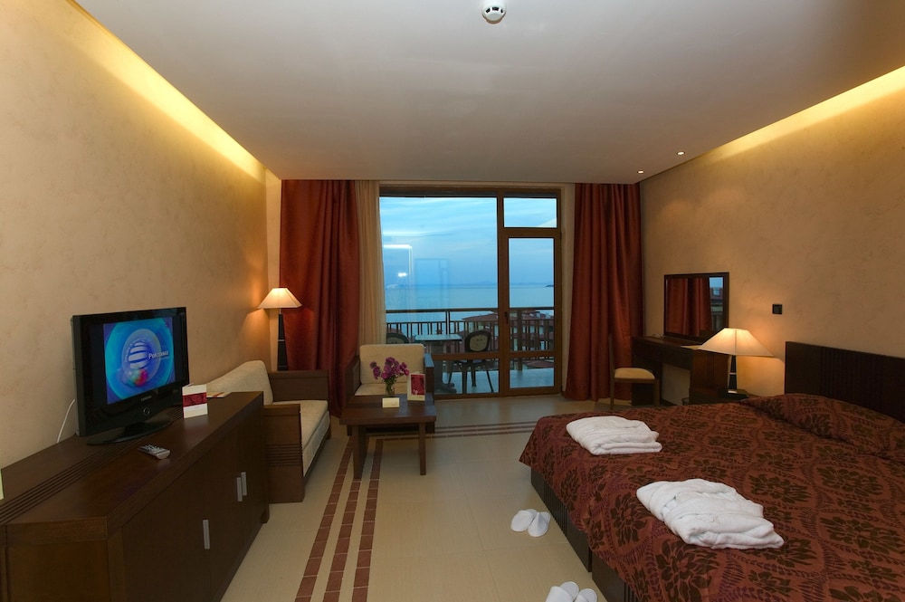 Garden of Eden Complex — Hotel rooms in Sveti Vlas, Burgas Region