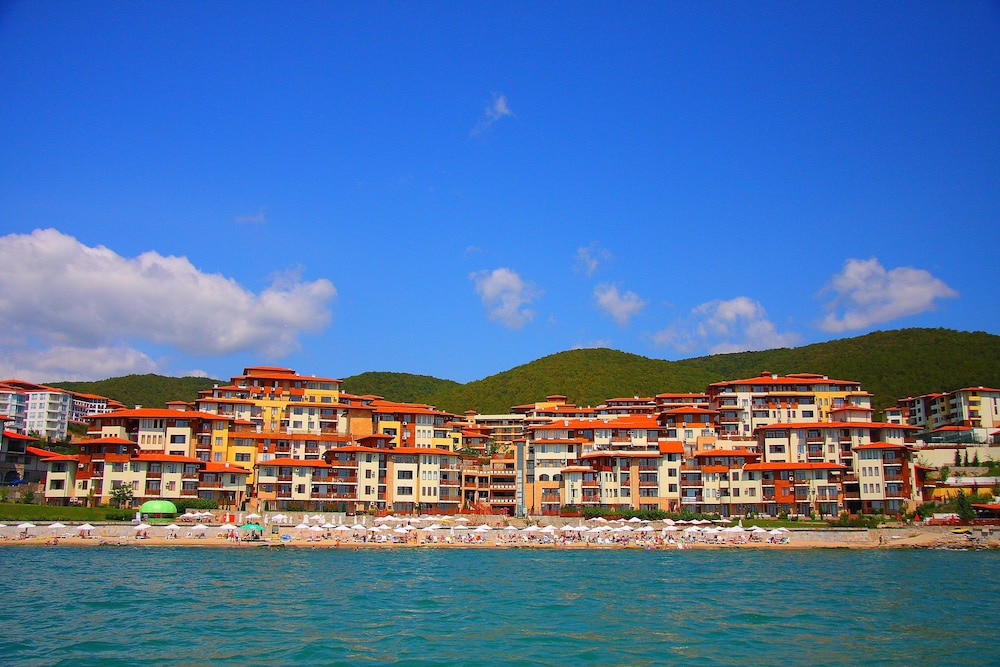 Garden of Eden Complex — Hotel building in Sveti Vlas, Burgas Region
