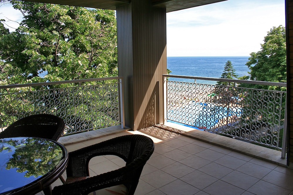 HVD Lotos — Hotel rooms in Golden Sands, Varna Region