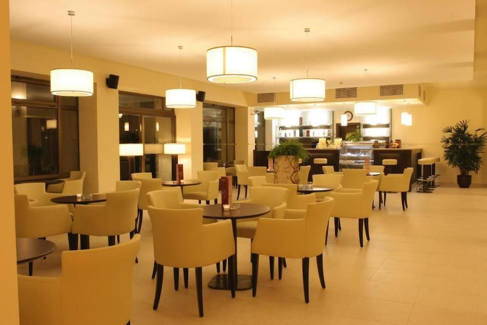 HVD Lotos — Restaurant & bars in Golden Sands, Varna Region