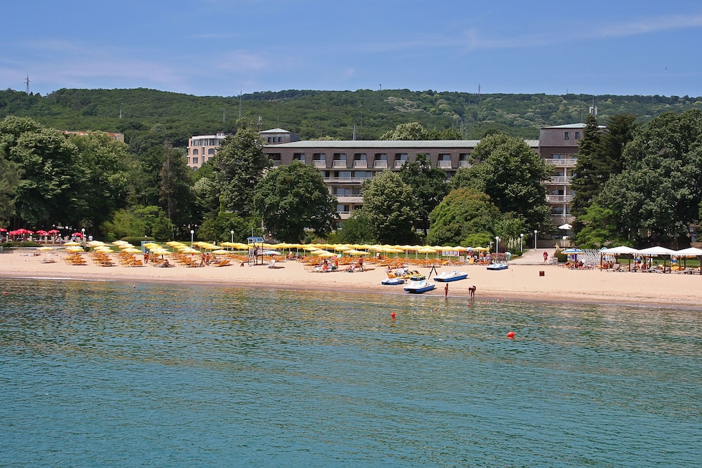 HVD Lotos — Beach in Golden Sands, Varna Region