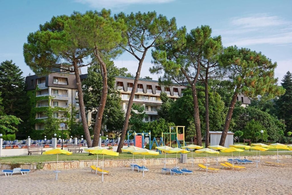 HVD Lotos — Beach in Golden Sands, Varna Region