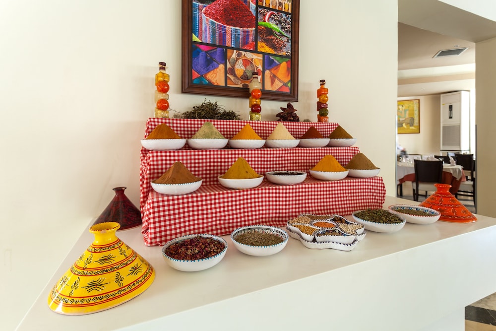 Cesar Thalasso — Restaurant & bars in Aghir, Medenine