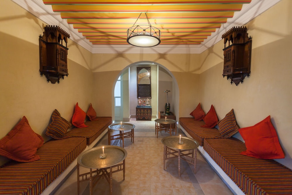 Cesar Thalasso — Restaurant & bars in Aghir, Medenine