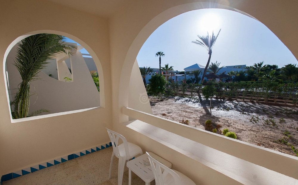 Cesar Thalasso — Hotel rooms in Aghir, Medenine