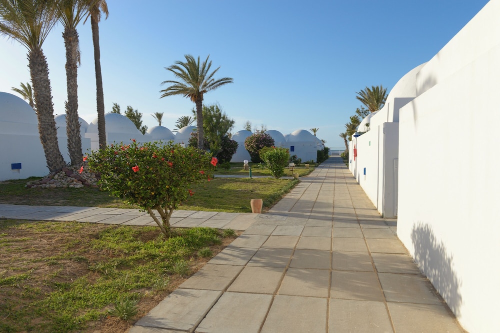 Monarque Dar Jerba Zahra — Hotel building in Midoun, Medenine