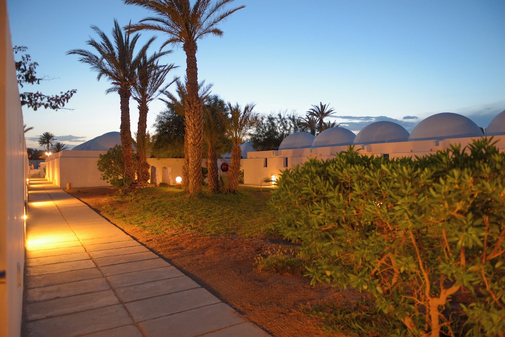 Monarque Dar Jerba Zahra — Hotel building in Midoun, Medenine