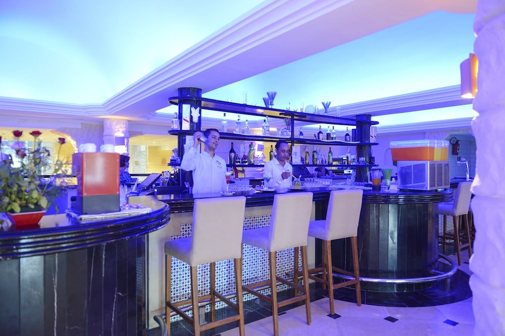Monarque Dar Jerba Narjess - Family Only — Restaurant & bars in Aghir, Medenine