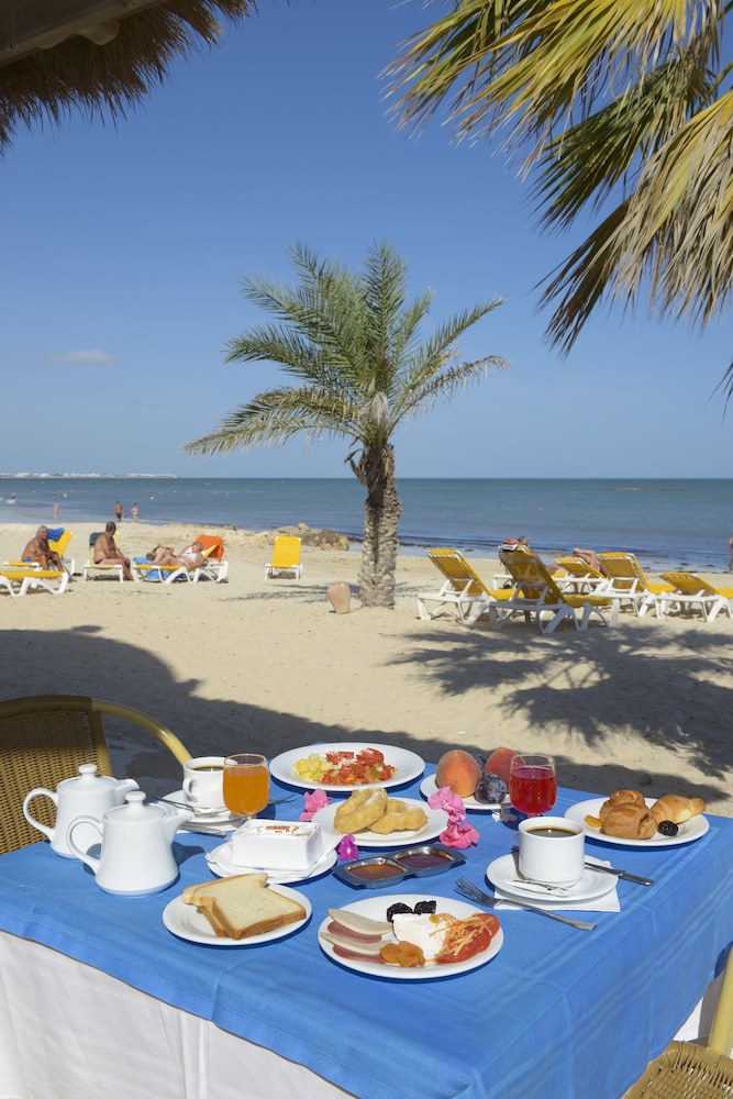 Monarque Dar Jerba Narjess - Family Only — Beach in Aghir, Medenine