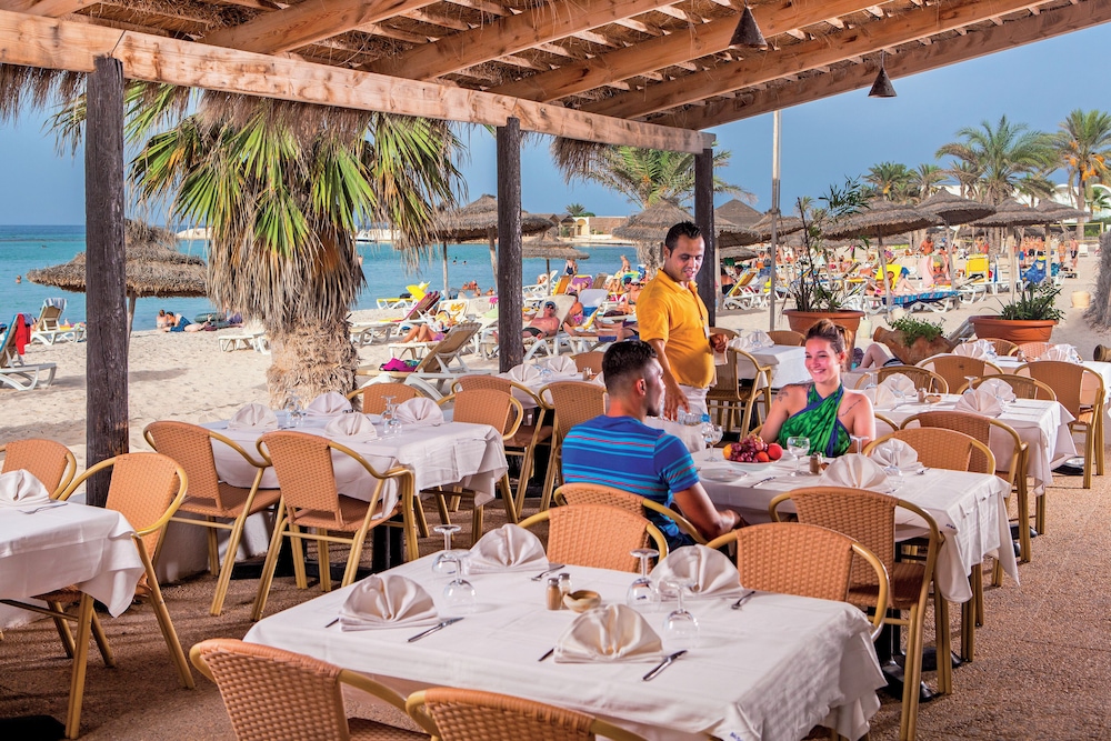 Monarque Dar Jerba Narjess - Family Only — Restaurant & bars in Aghir, Medenine