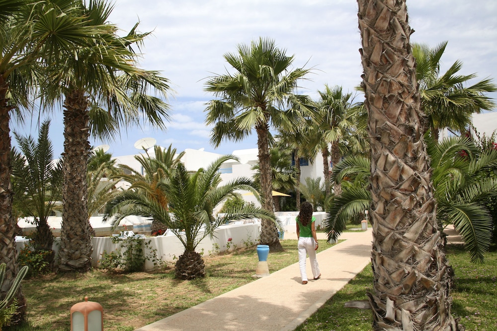 Monarque Dar Jerba Narjess - Family Only — Hotel building in Aghir, Medenine