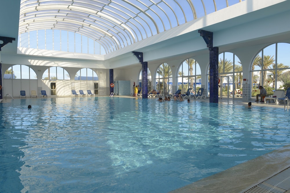 Monarque Dar Jerba Narjess - Family Only — Swimming pool in Aghir, Medenine