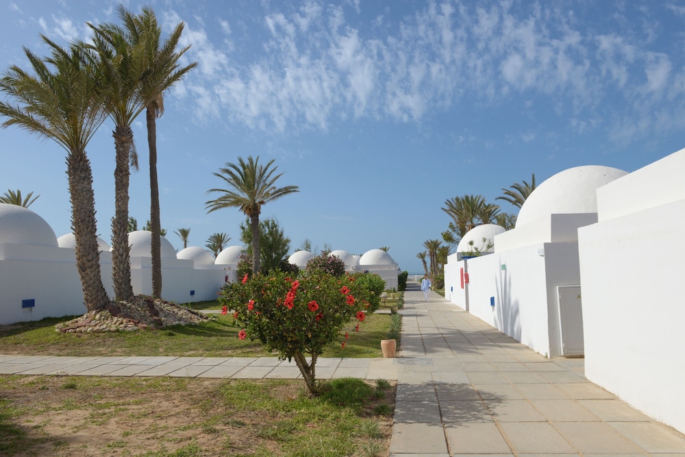 Monarque Dar Jerba Narjess - Family Only — Hotel building in Aghir, Medenine