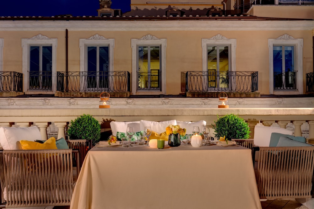 Singer Palace Hotel Roma — Restaurant & bars in Rome, Lazio