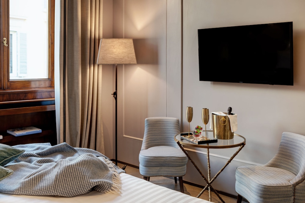 Singer Palace Hotel Roma — Hotel rooms in Rome, Lazio