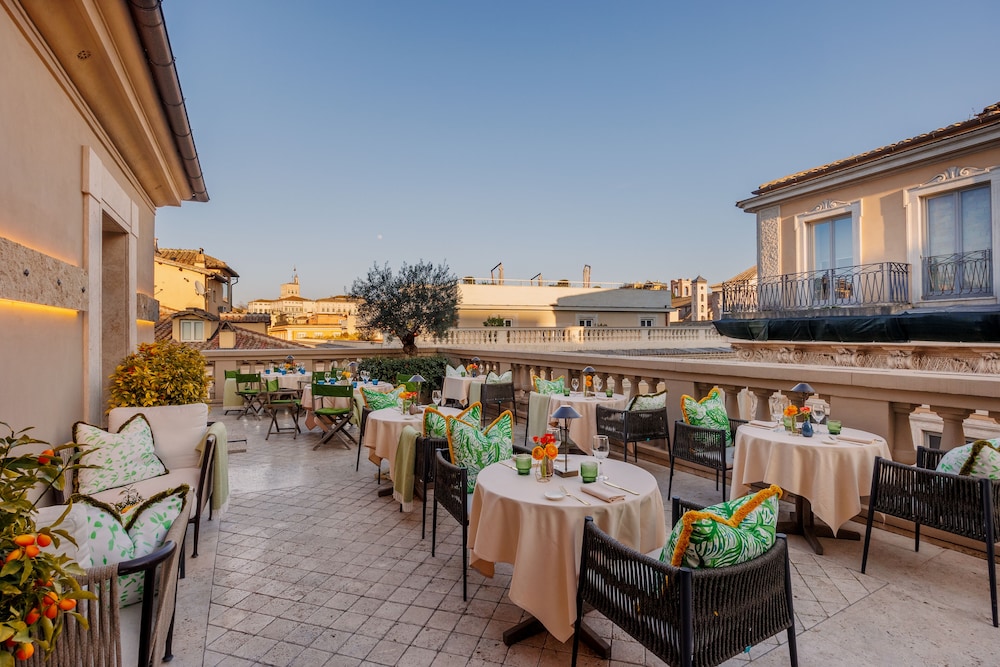 Singer Palace Hotel Roma — Restaurant & bars in Rome, Lazio