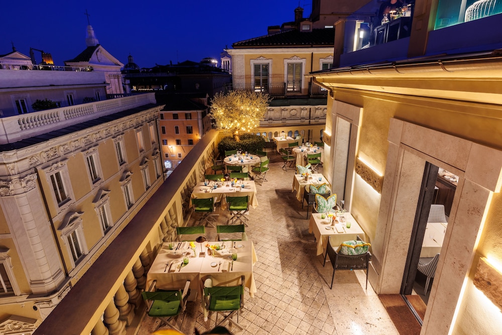 Singer Palace Hotel Roma — Restaurant & bars in Rome, Lazio