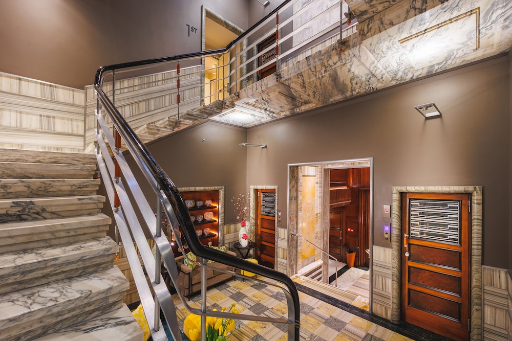 Singer Palace Hotel Roma — Hotel building in Rome, Lazio