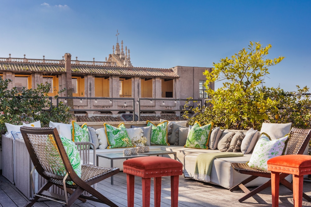 Singer Palace Hotel Roma — Hotel building in Rome, Lazio