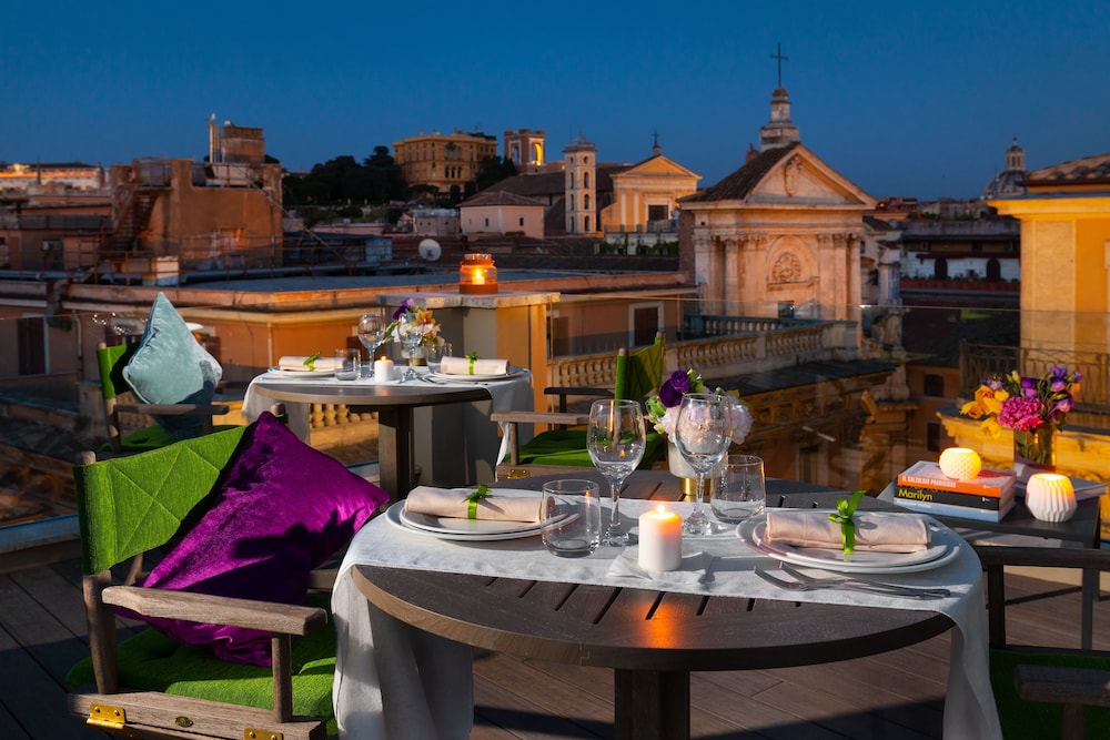 Singer Palace Hotel Roma — Restaurant & bars in Rome, Lazio
