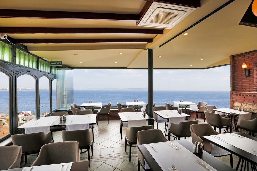 Sultanahmet Palace Hotel - Special Class — Restaurant & bars in Istanbul, Istanbul