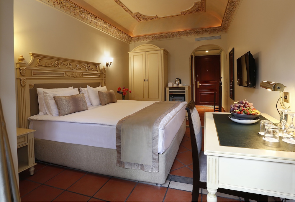 Sultanahmet Palace Hotel - Special Class — Hotel rooms in Istanbul, Istanbul