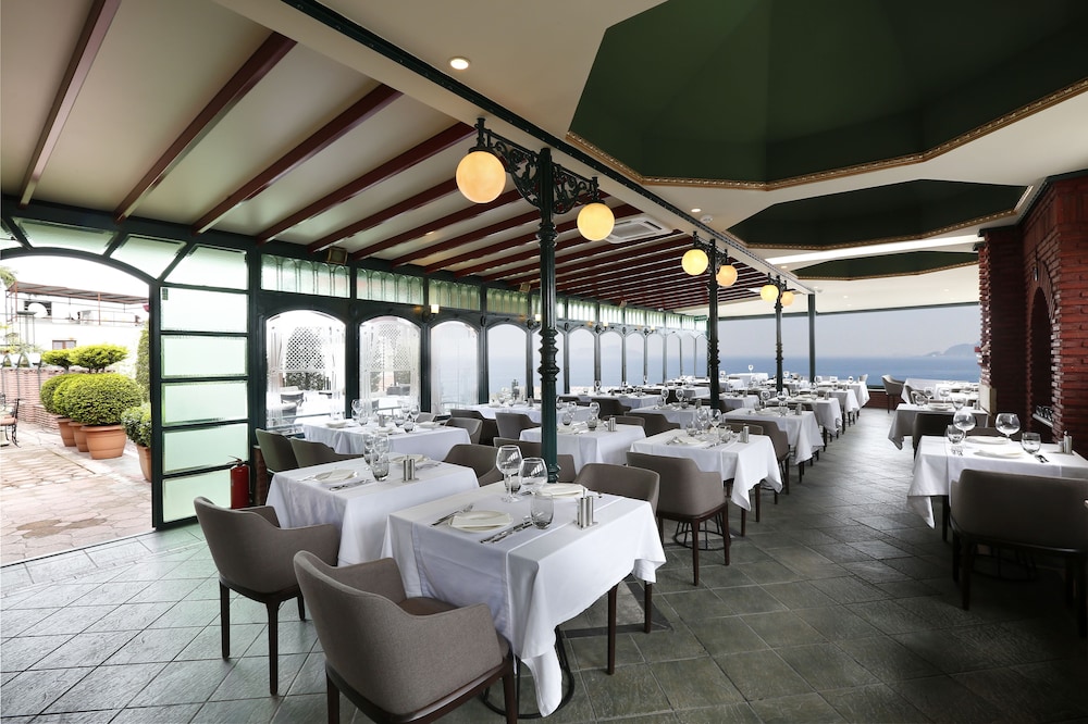 Sultanahmet Palace Hotel - Special Class — Restaurant & bars in Istanbul, Istanbul